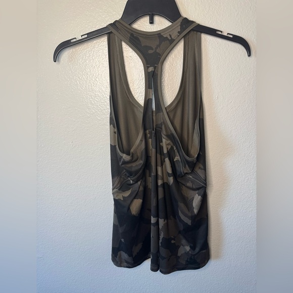 Athleta Limitless Camo Keyhole Tank - Picture 5 of 5